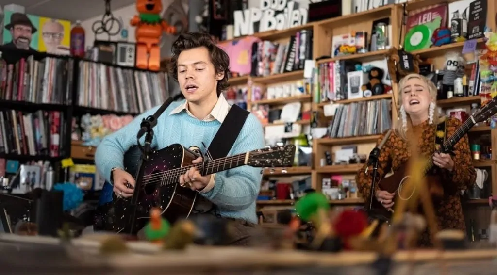 Tiny Desk Concerts vendo artistas com outro olhar Culturadoria Culturadoria