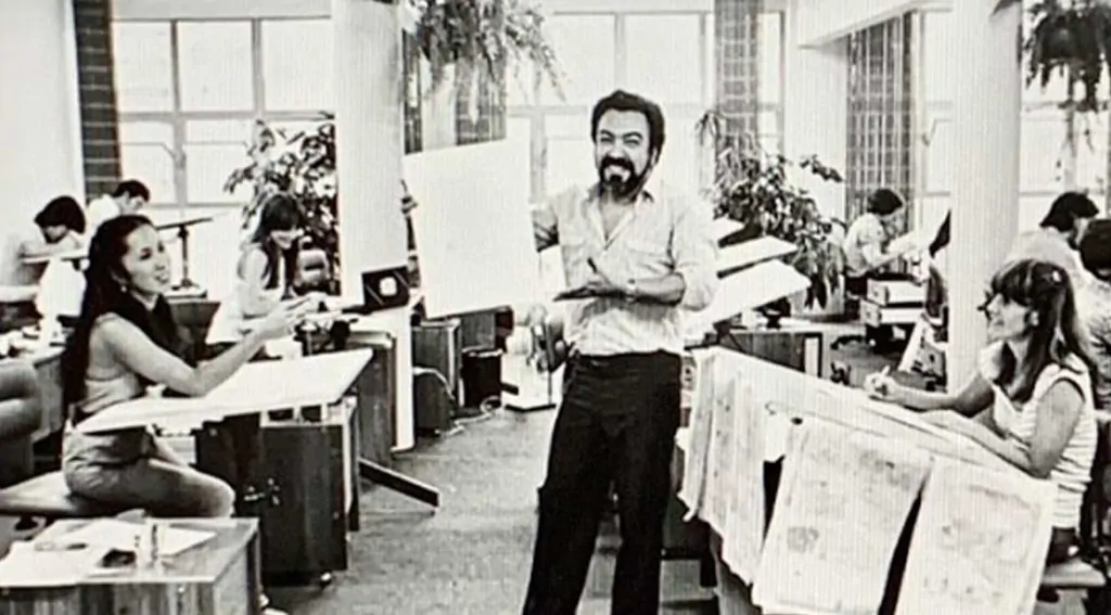 Maurício de Souza nos anos 70, no estúdio do prédio das Folhas. Foto: Instagram/Reprodução