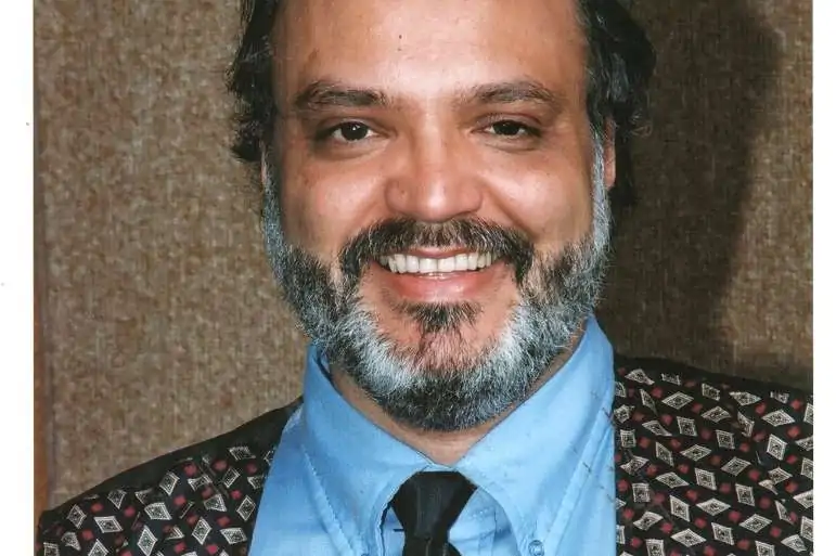 O premiado maestro, compositor, arranjador e produtor musical brasileiro Andersen Viana em foto de Gregor Usipoff/Divulgação