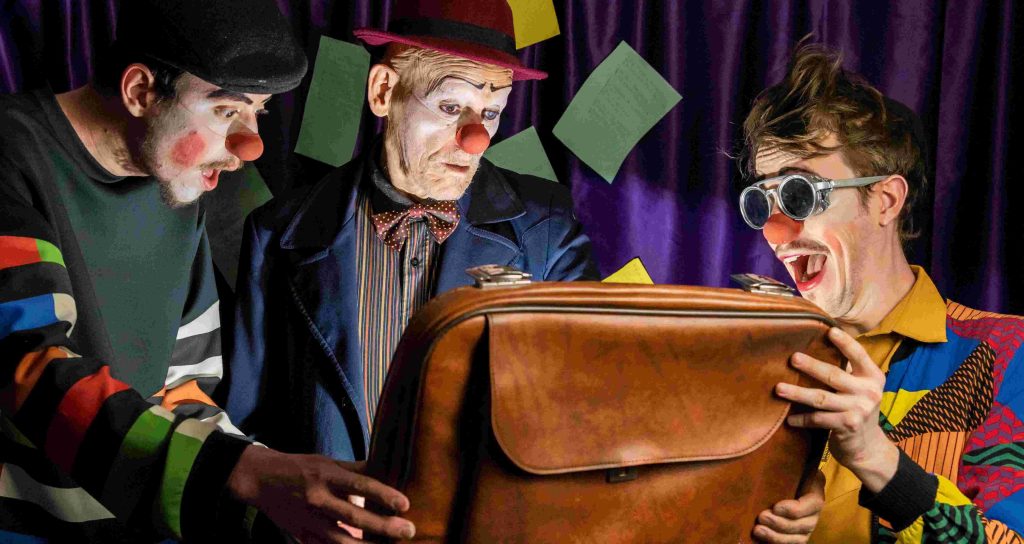 A Trupe Garnizé, uma das atrações deste sábado, no evento da Pierrot Lunar (Guto Muniz/Divulgação)