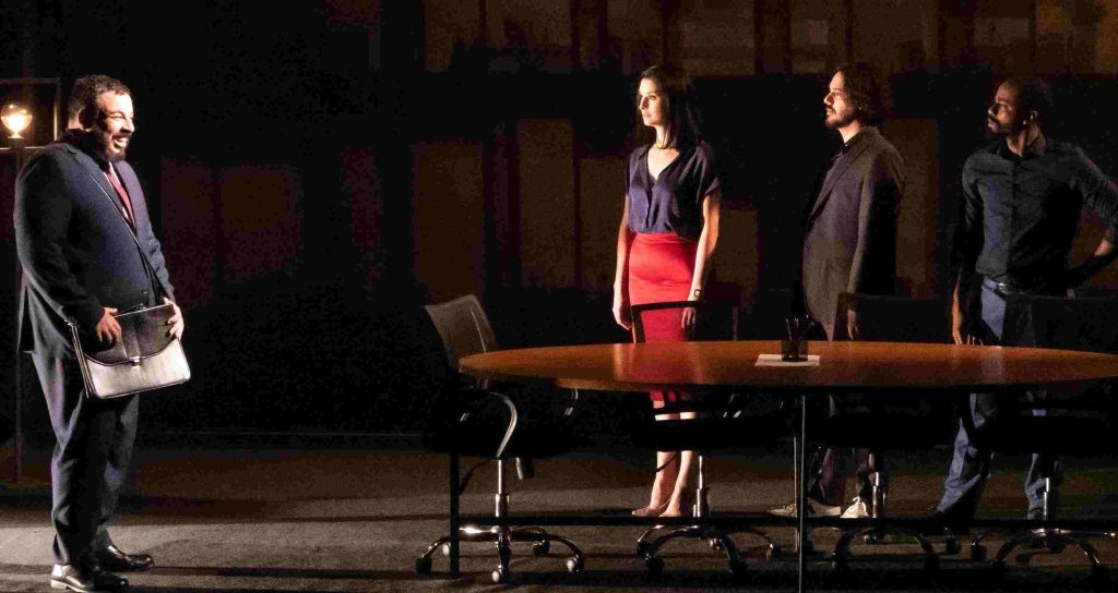 “O Método Grönholm”, montagem teatral que chega a BH neste final de semana, no Sesc Palladium (João Caldas/Divulgação)