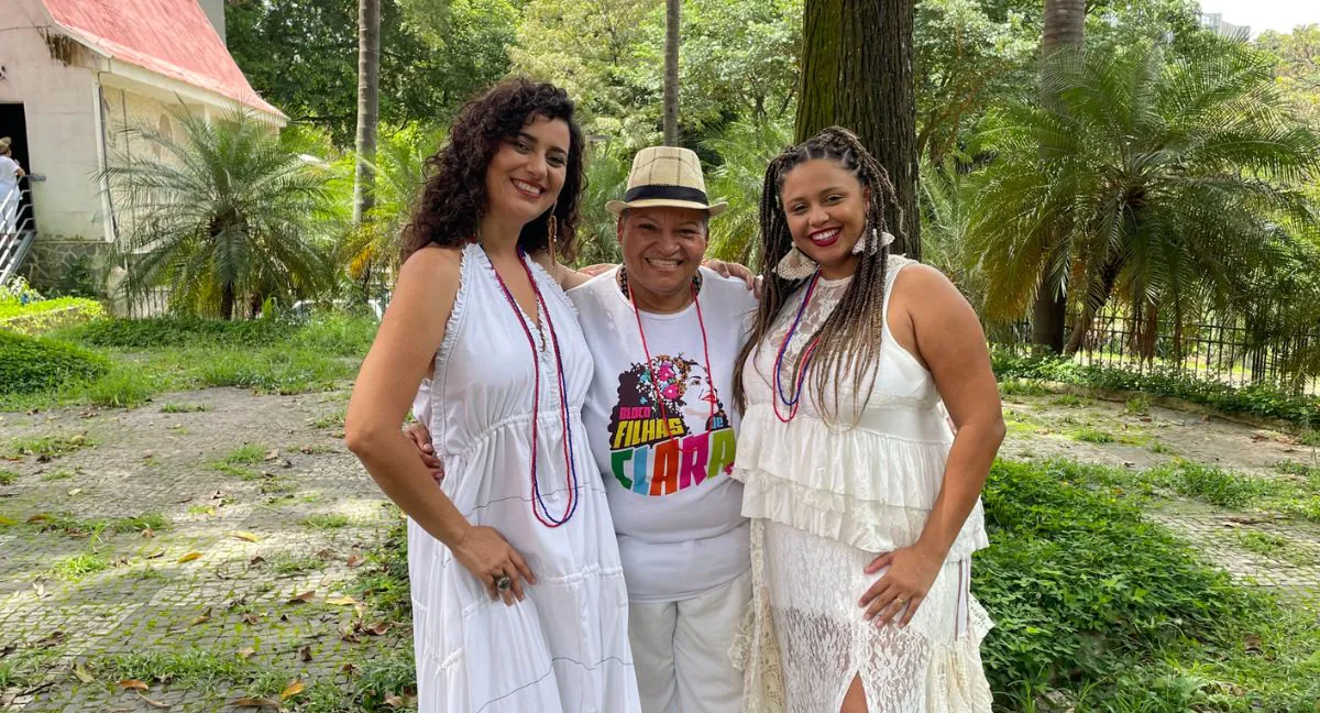Aline Calixto, Tia Elza e Júlia Tizumba, cantoras do Filhas de Clara (Ayala Melgaço/Divulgação)
