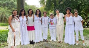 Na foto, algumas das integrantes do bloco, que desfila neste domingo (Ayala Melgaço/Divulgação)
