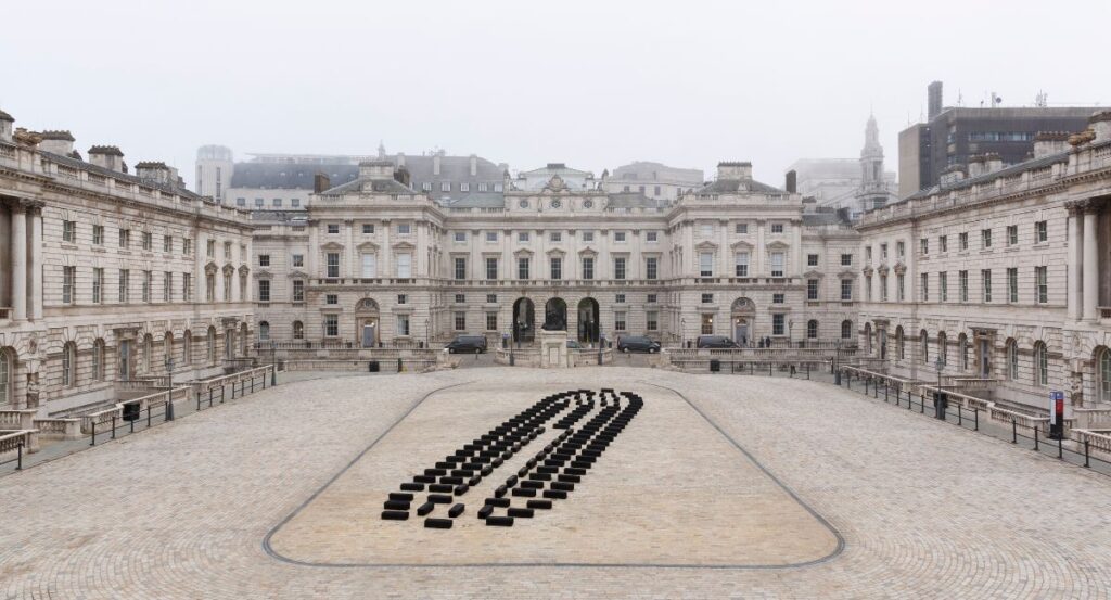 Obra "O Barco", da artista Grada Kilomba