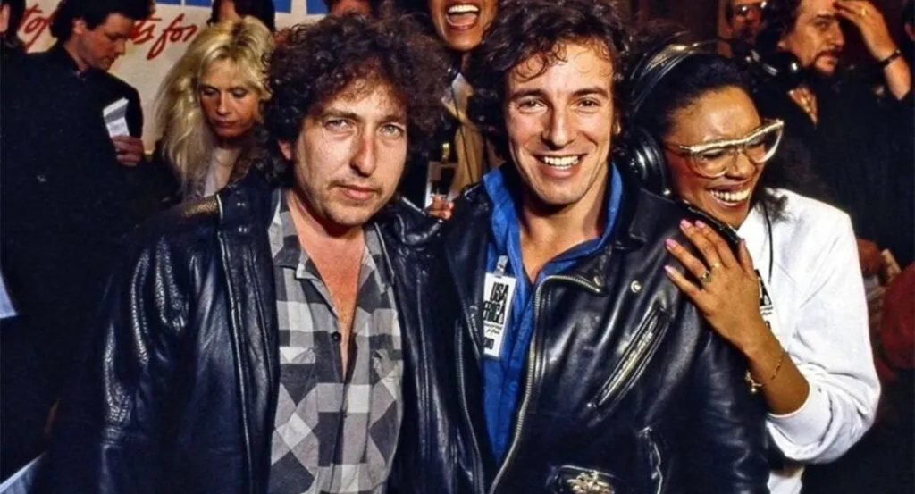 Bob Dylan e Bruce Springsteen, em intervalo da gravação (Netflix)